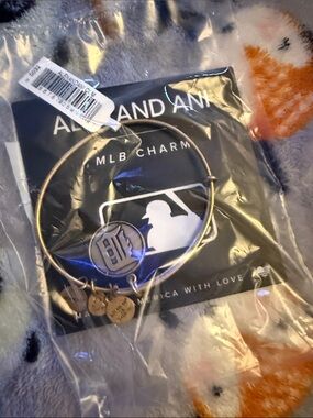 Alex and Ani Gold Tone MLB Logo Charm Bangle Detroit